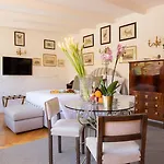 Aparthotel Babuino 79