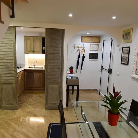 Aparthotel Babuino 79 Rome